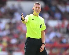 篮球联赛出现裁判失误,球队要求重新比赛怎么办